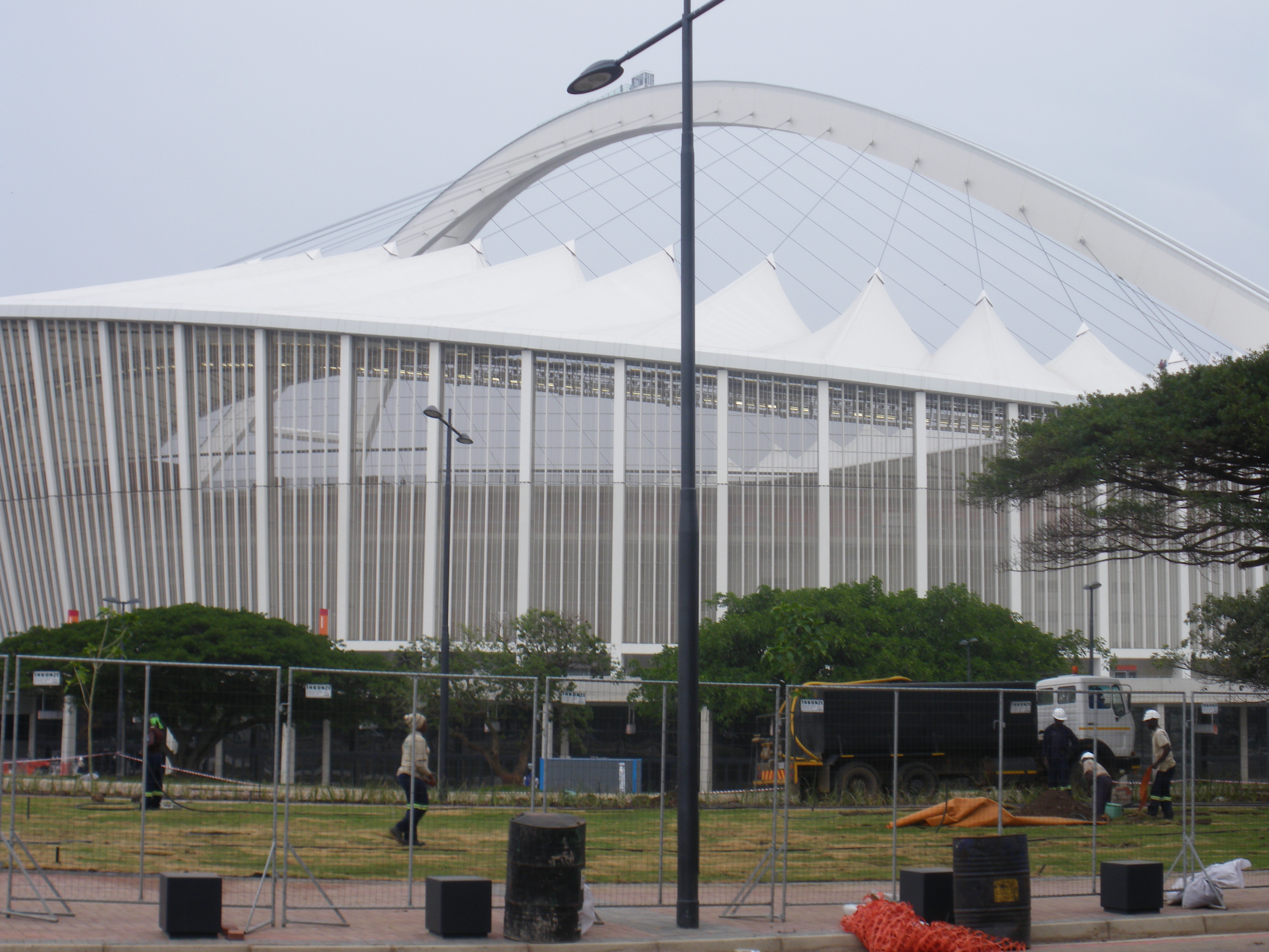 Temporary fencing and crowd control for sporting events